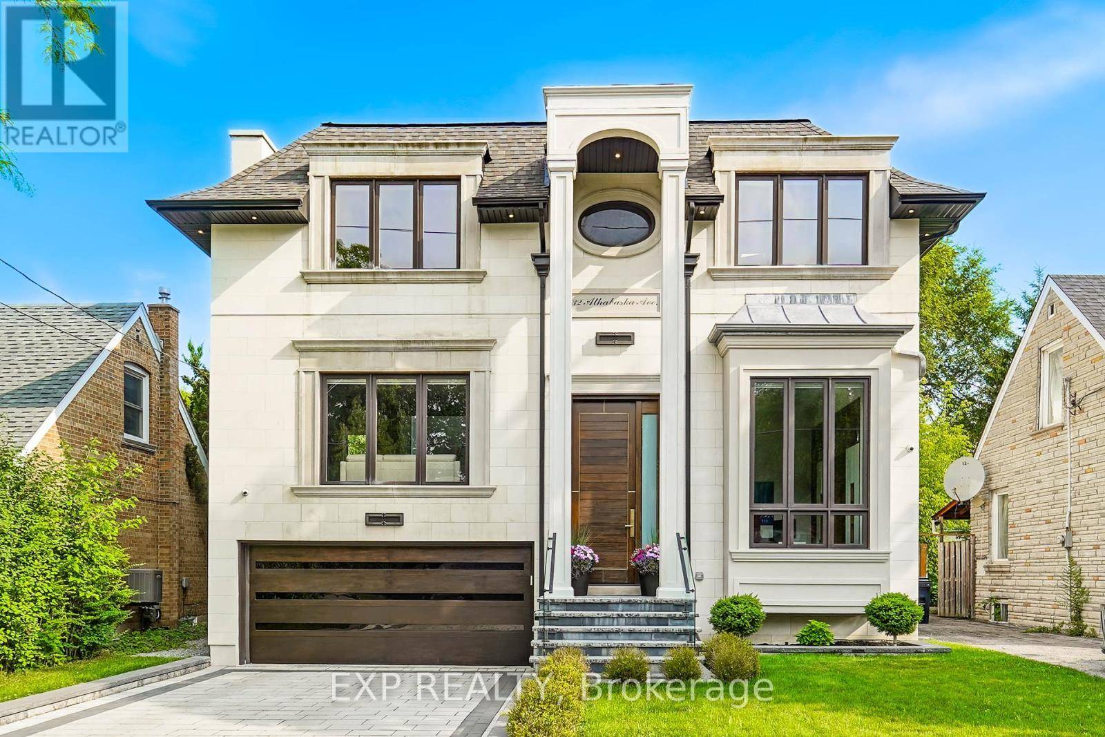 Toronto (newtonbrook East), ON M2M2T7,32 ATHABASKA AVENUE