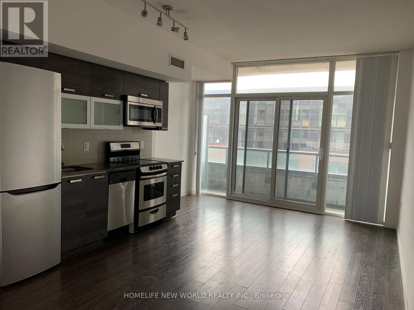 Toronto (little Portugal), ON M6J0C7,36 Lisgar ST #615E