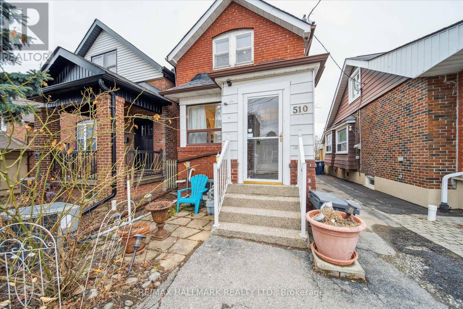 Toronto (oakwood Village), ON M6E3L5,510 NORTHCLIFFE BOULEVARD