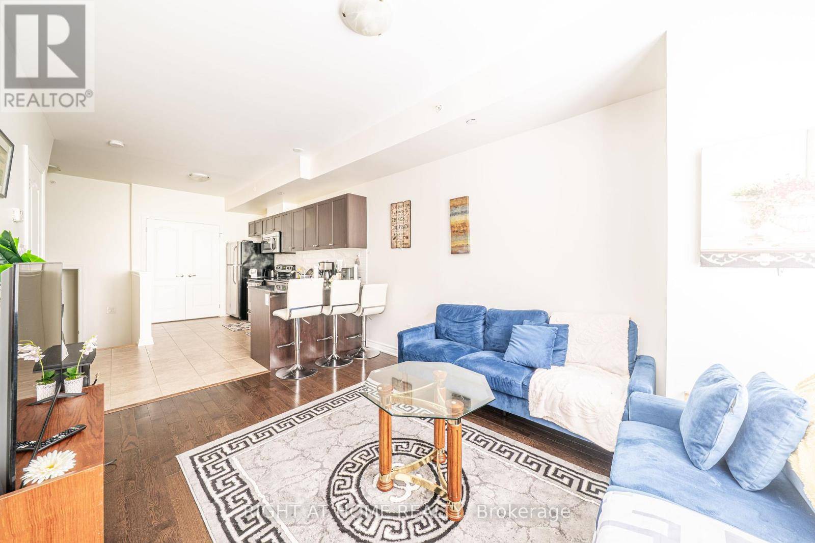 Toronto (newtonbrook West), ON M2M0B4,39 Drewry AVE #26