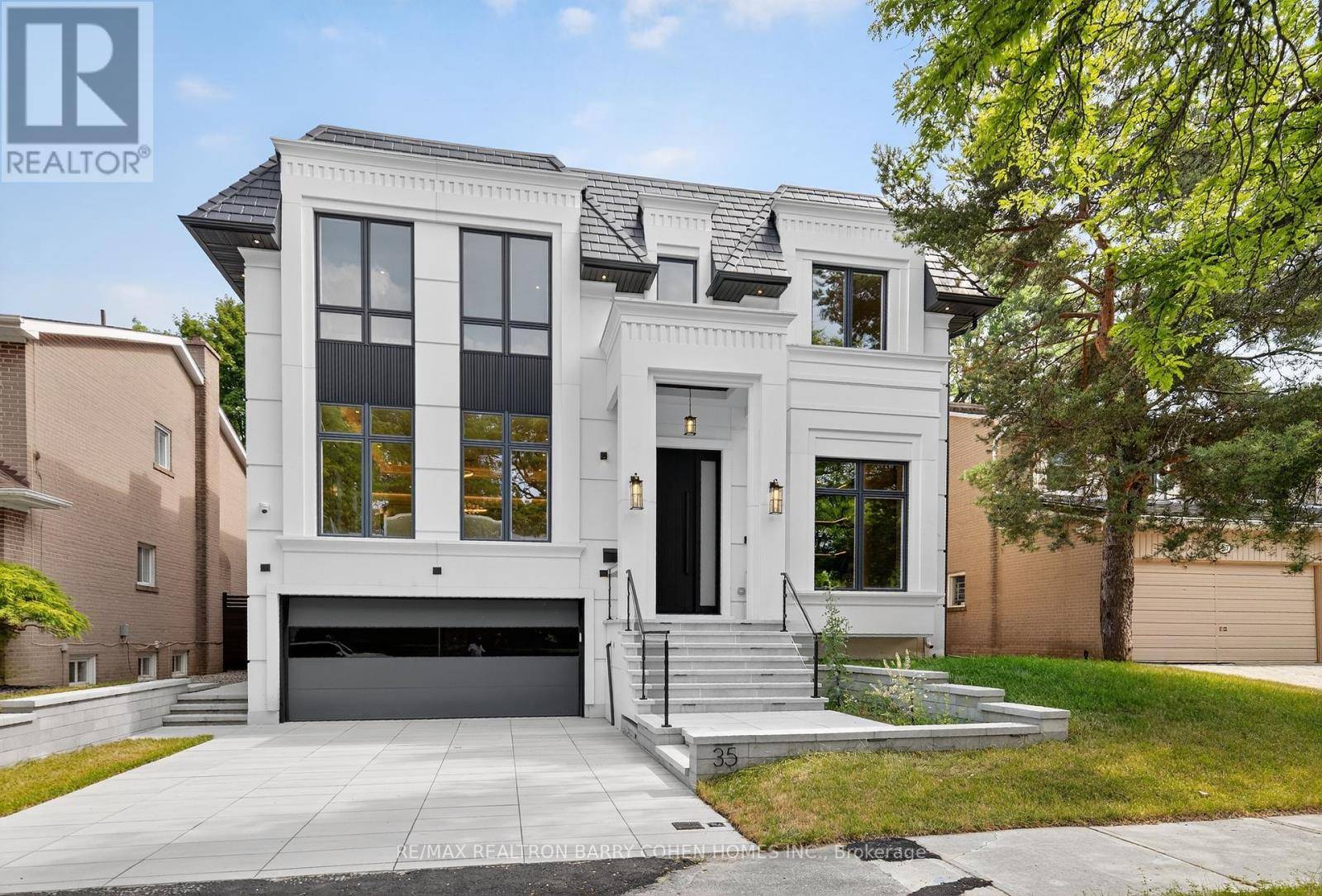Toronto (st. Andrew-windfields), ON M2P1W1,35 FOURSOME CRESCENT