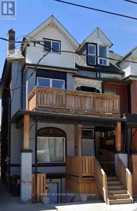 Toronto (palmerston-little Italy), ON M5S2P9,570 Bathurst ST #2