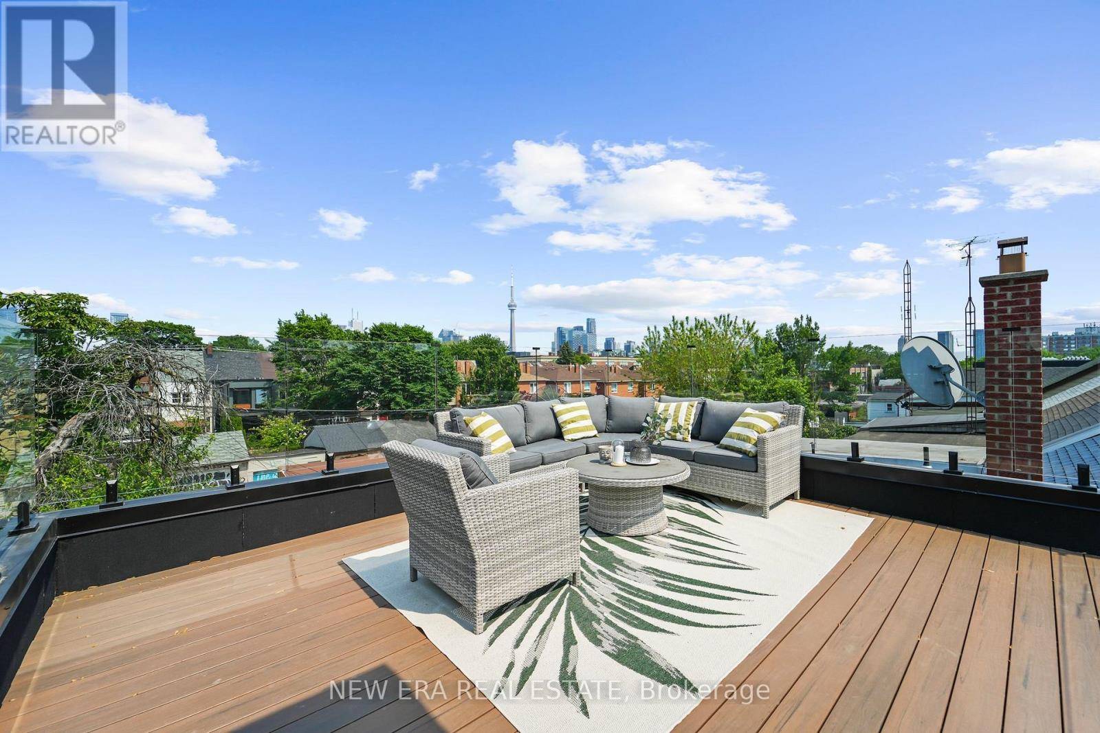 Toronto (trinity-bellwoods), ON M6J3N4,113 BELLWOODS AVENUE