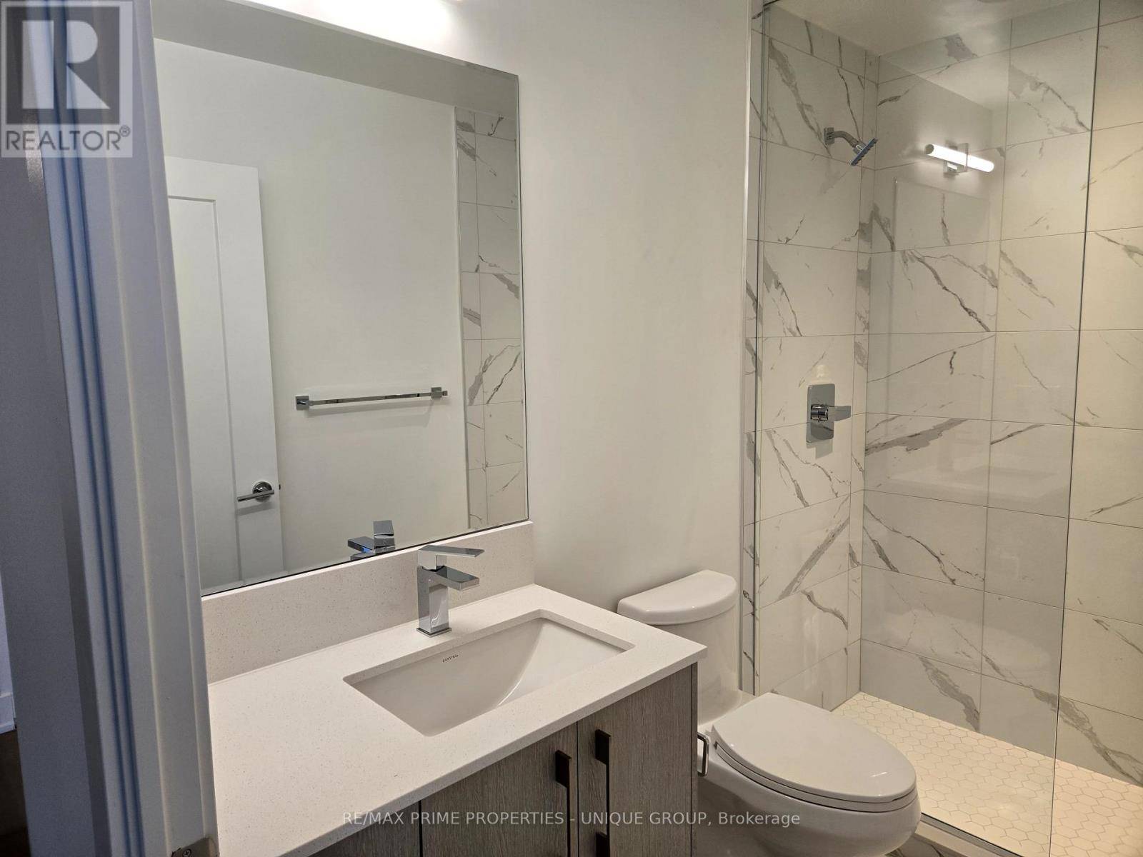 Toronto (yonge-eglinton), ON M5P1E7,8 Manor RD West #806