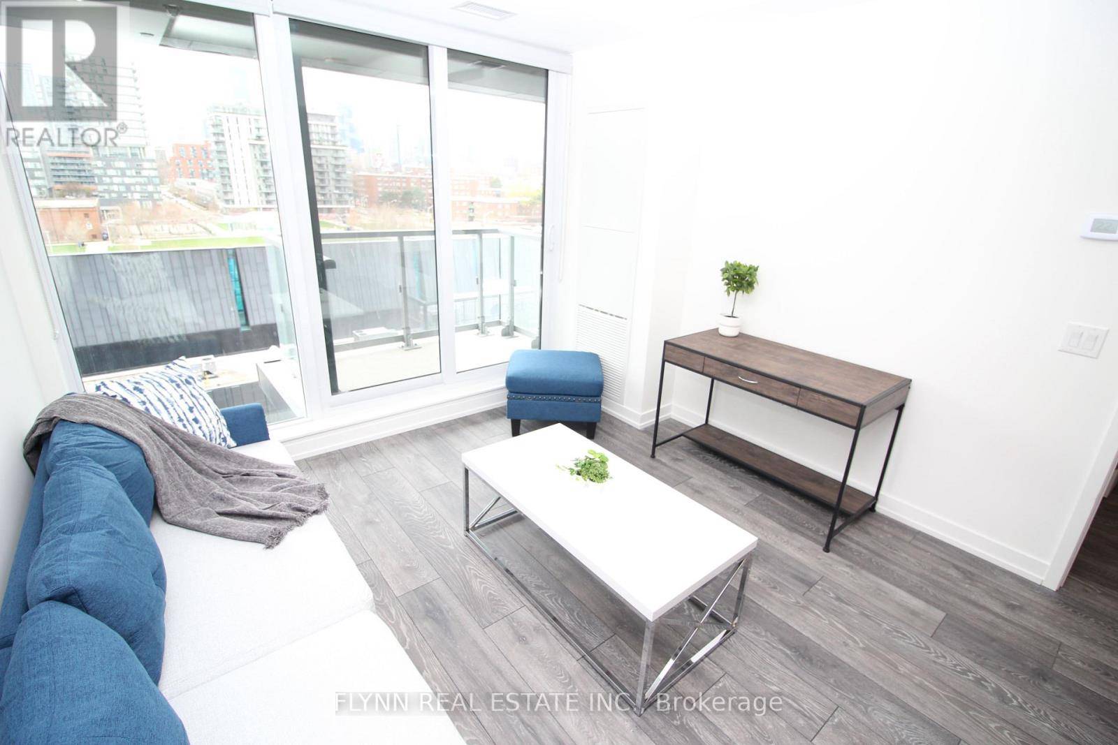 Toronto (regent Park), ON M5A3K3,225 Sumach ST #608