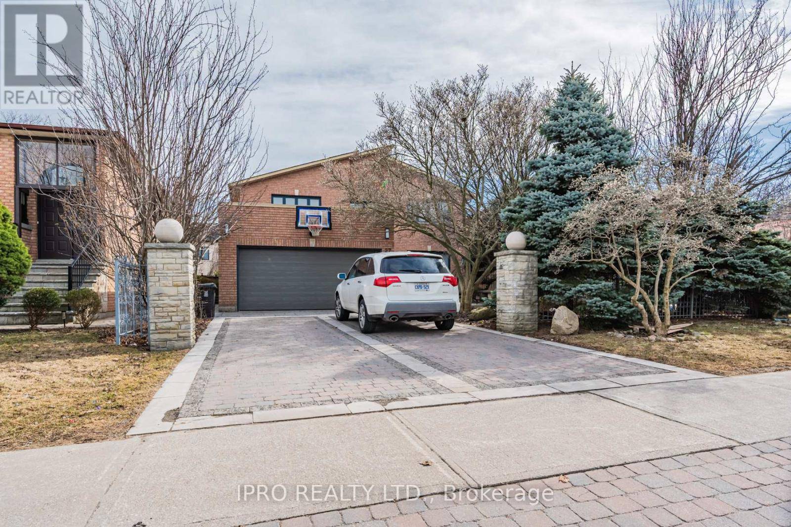 Toronto (clanton Park), ON M3H2J2,27 Danby AVE #2