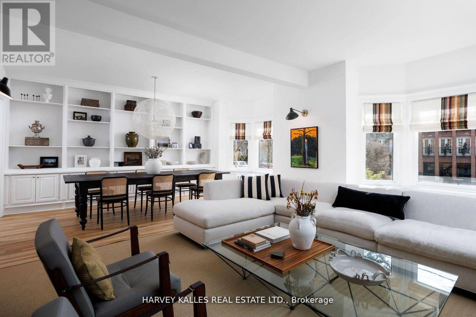 Toronto (rosedale-moore Park), ON M4W2Z1,11 HAWTHORN AVENUE