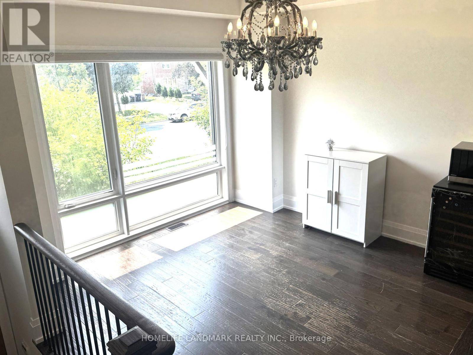 Toronto (newtonbrook East), ON M2N2P6,250 FINCH AVE East #A
