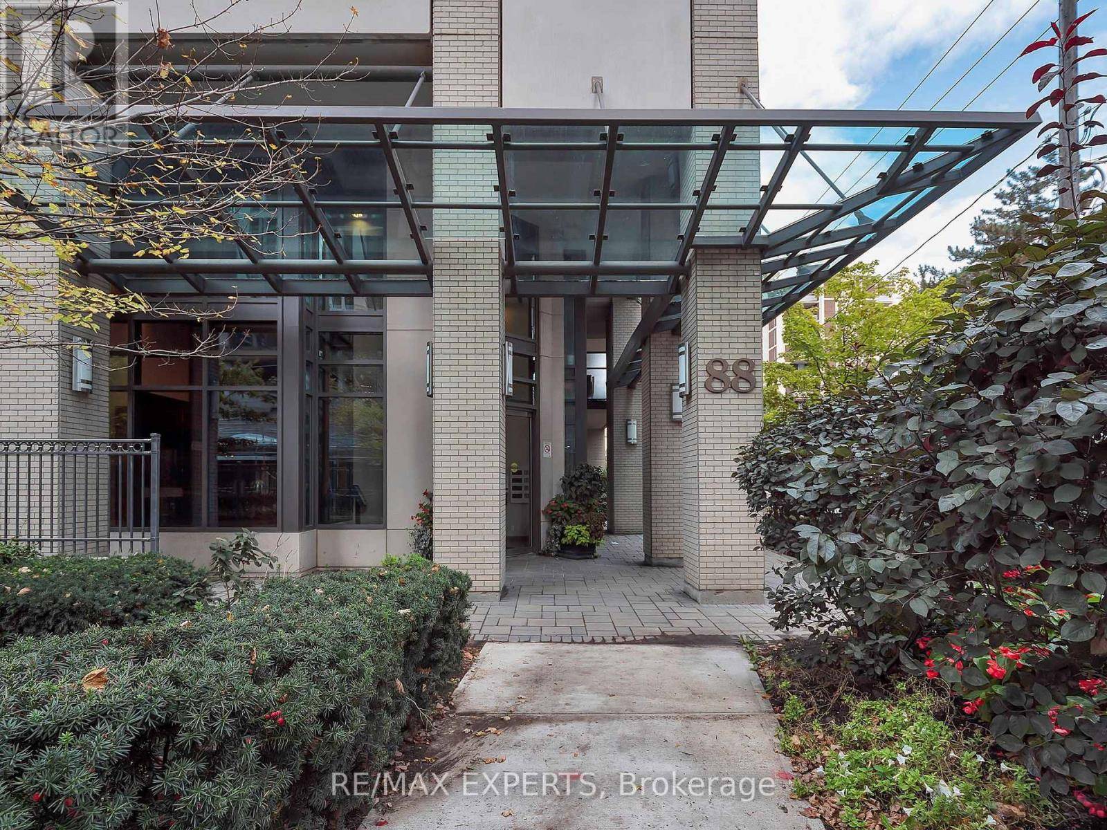 Toronto (mount Pleasant West), ON M4P0A5,88 Broadway AVE #316