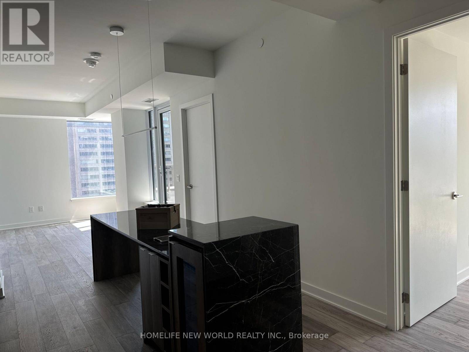 Toronto (annex), ON M4W1L2,11 Yorkville AVE #1012
