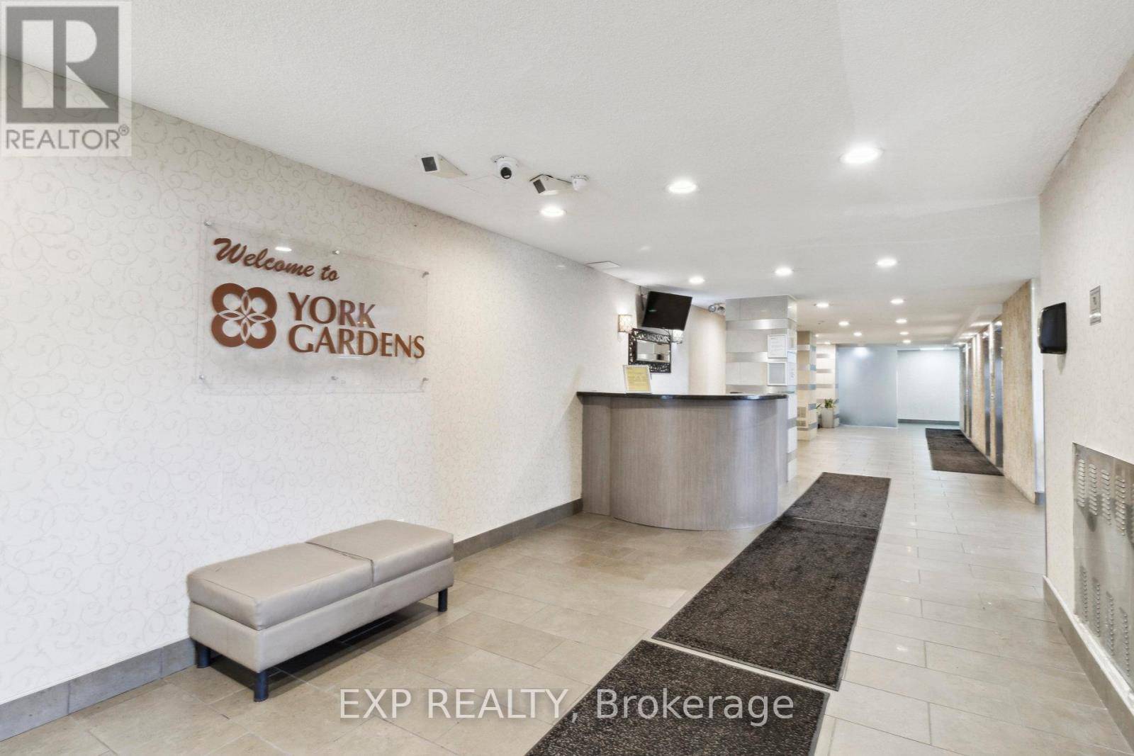 Toronto (henry Farm), ON M2J1L2,5 Parkway Forest DR #1101