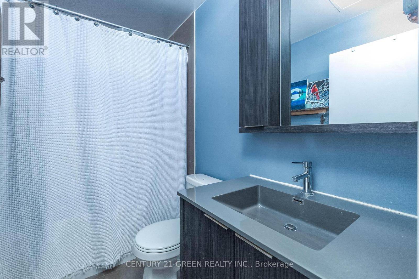 Toronto (banbury-don Mills), ON M3C0G1,99 The Donway WAY #203