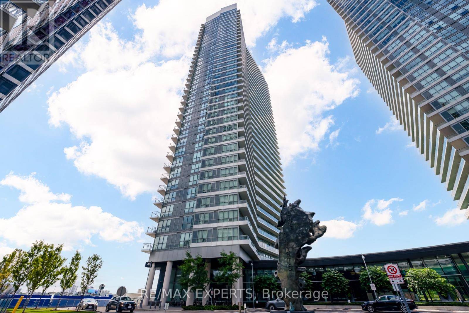Toronto (bayview Village), ON M2K0E4,117 McMahon DR #503