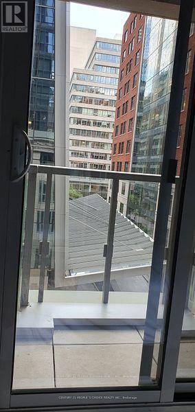 Toronto (bay Street Corridor), ON M5H4E8,70 Temperance ST #411