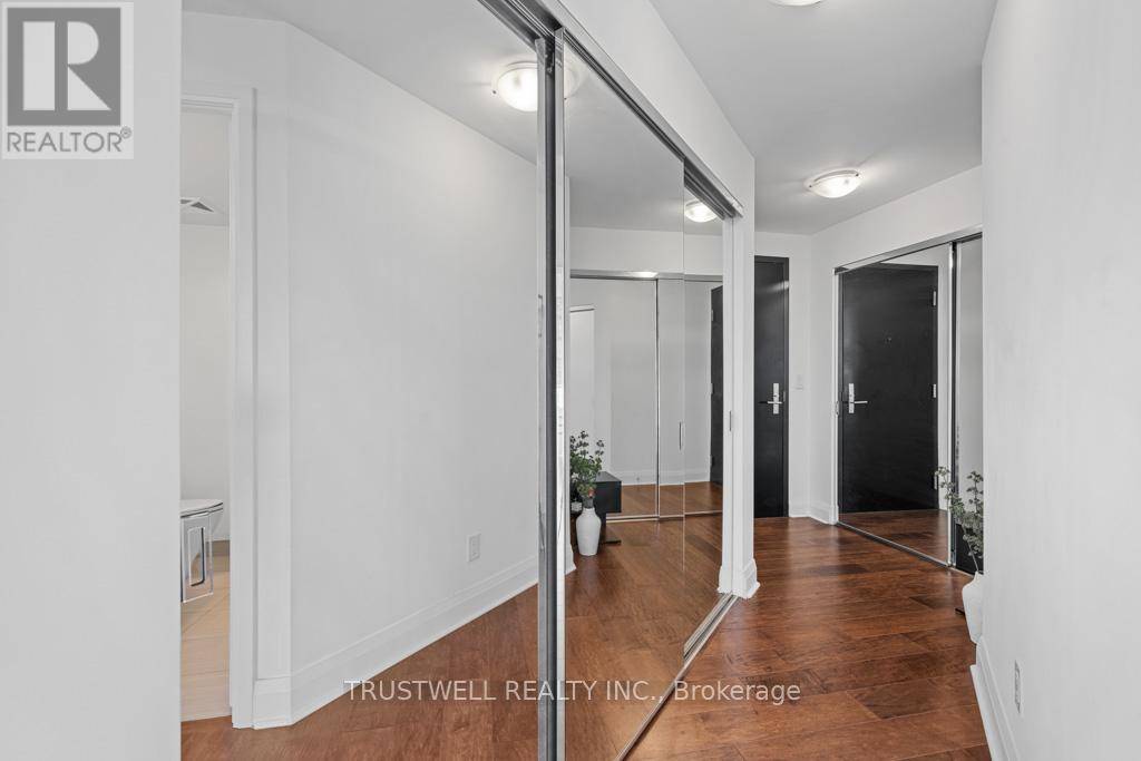 Toronto (bay Street Corridor), ON M5S0A5,1080 Bay ST #2410