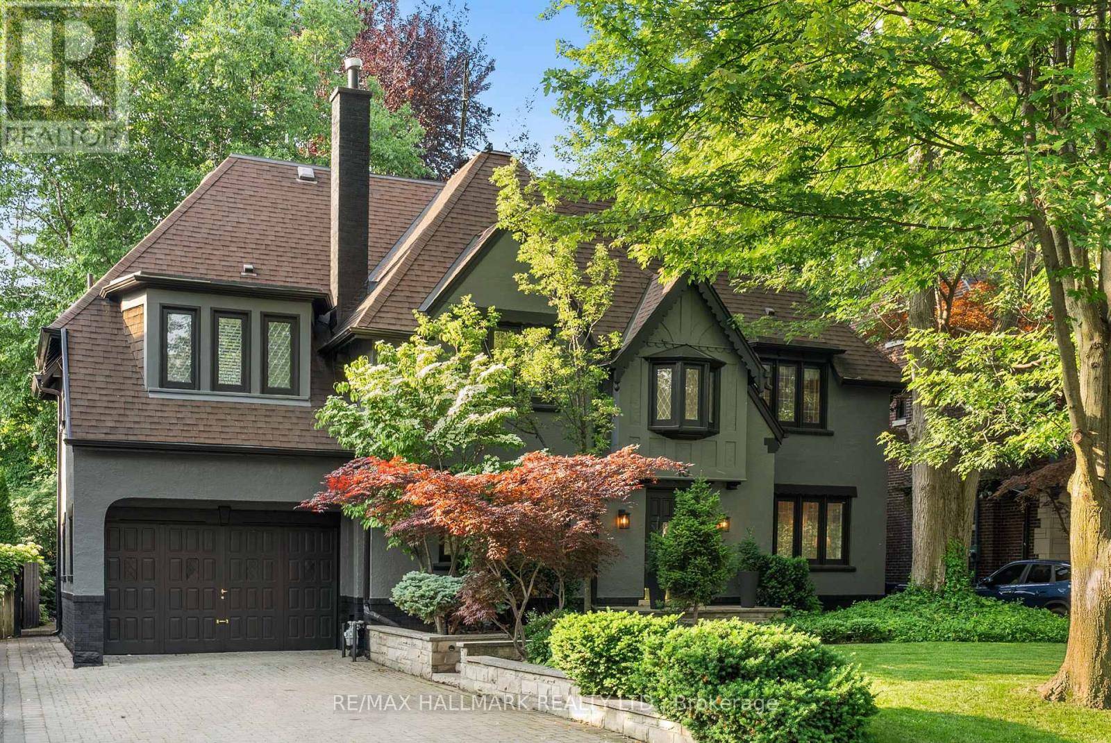 Toronto (forest Hill South), ON M5P1W5,16 ELDERWOOD DRIVE