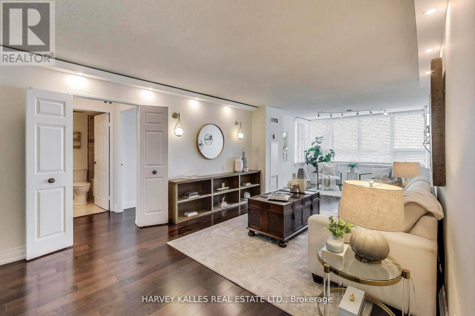 Toronto (hillcrest Village), ON M2H3N4,55 Skymark DR #902