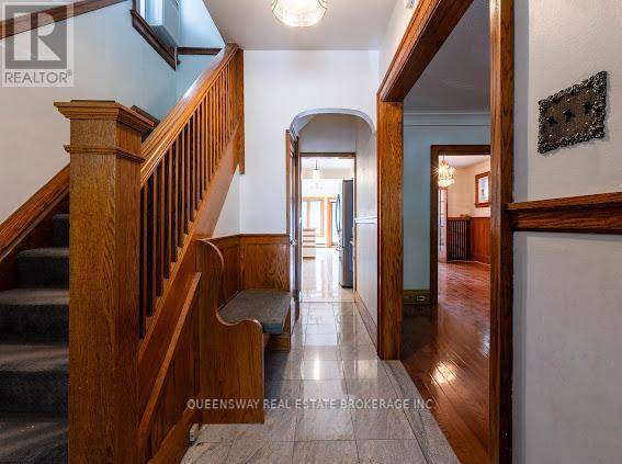 Toronto (lawrence Park North), ON M5M2A8,27 DELORAINE AVENUE