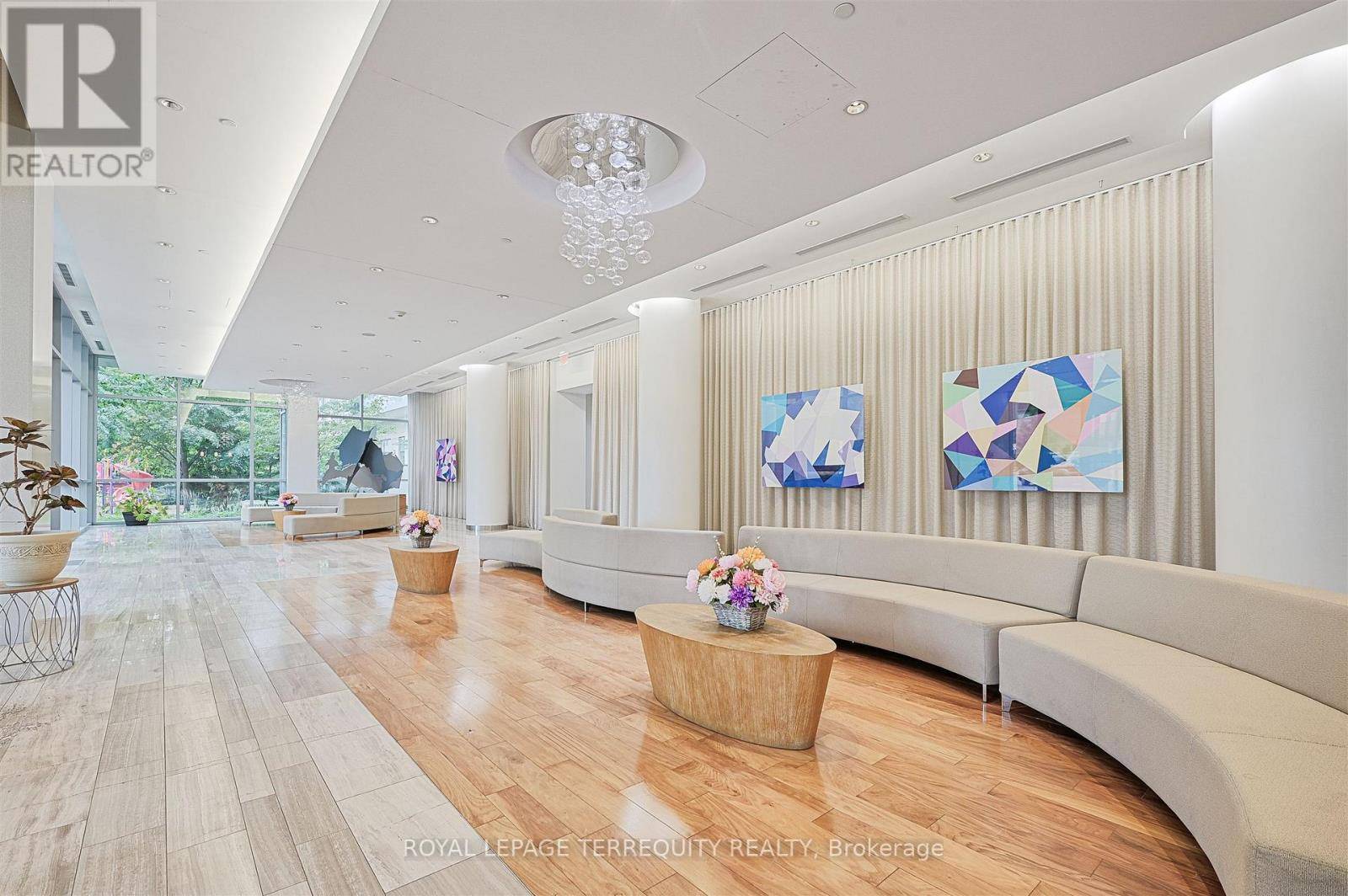 Toronto (henry Farm), ON M2J0B6,62 Forest Manor RD #201