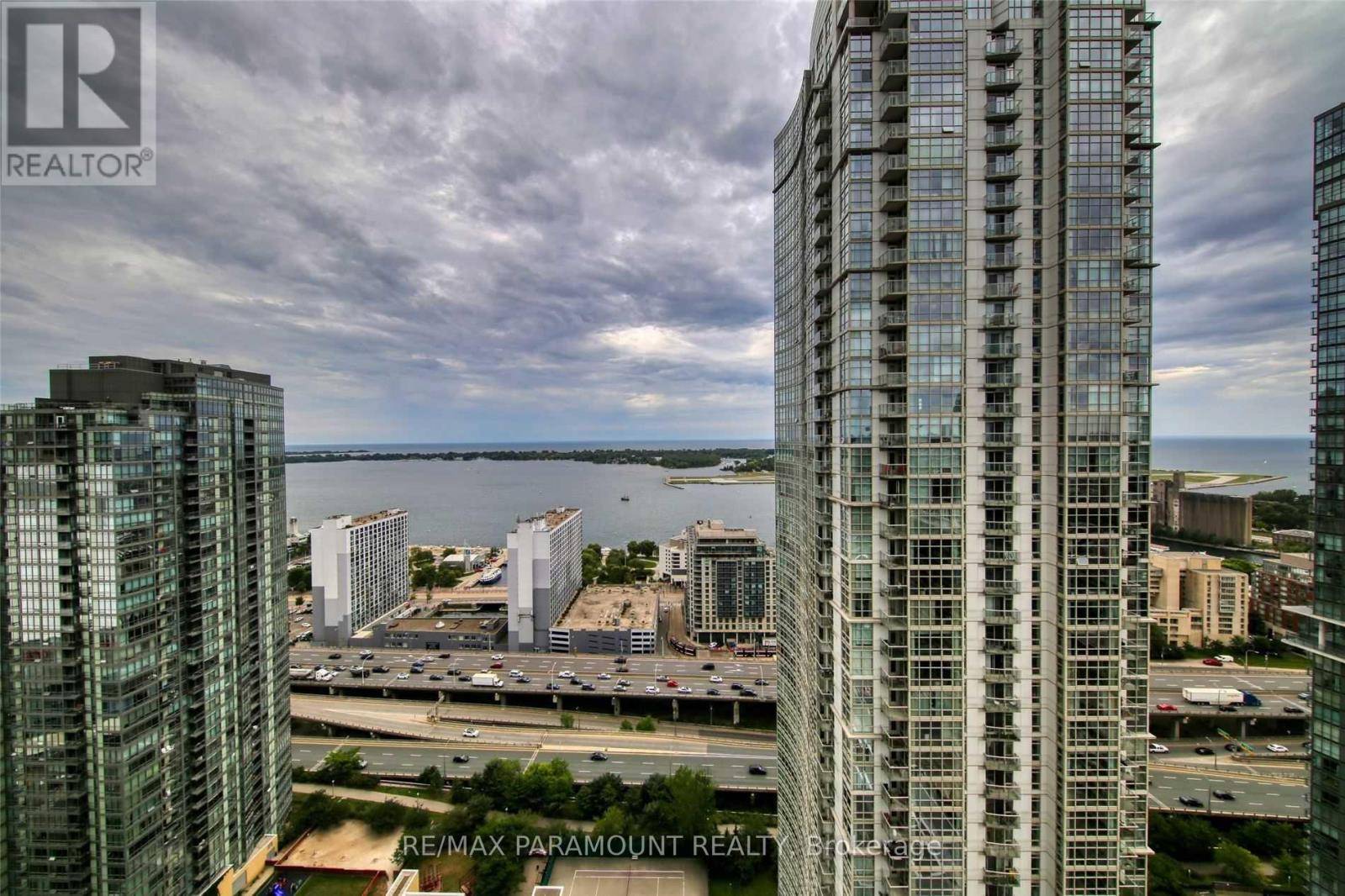 Toronto (waterfront Communities), ON M5V3V2,10 Navy Wharf CT #3912