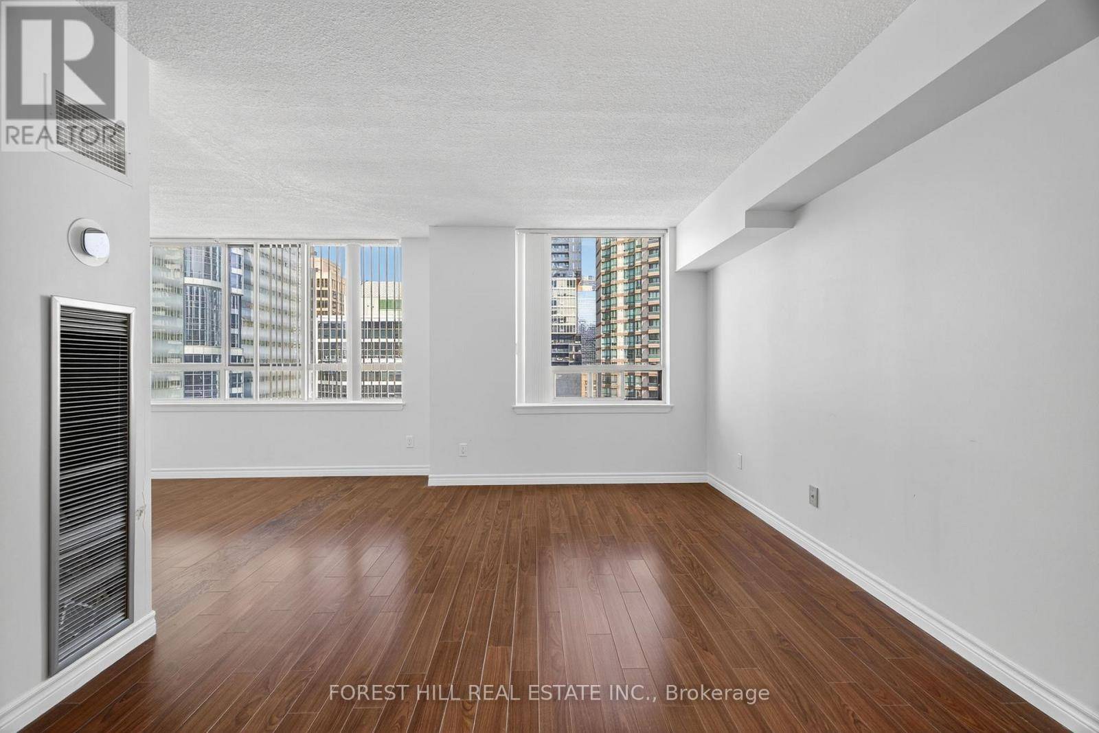 Toronto (bay Street Corridor), ON M5G2G4,633 Bay ST #2322