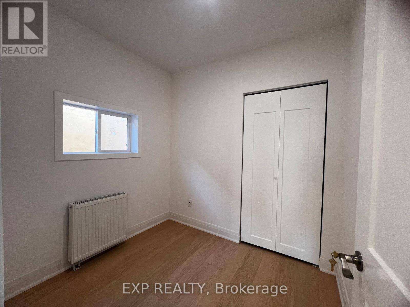 Toronto (oakwood Village), ON M6C1B6,804A St Clair AVE West #101