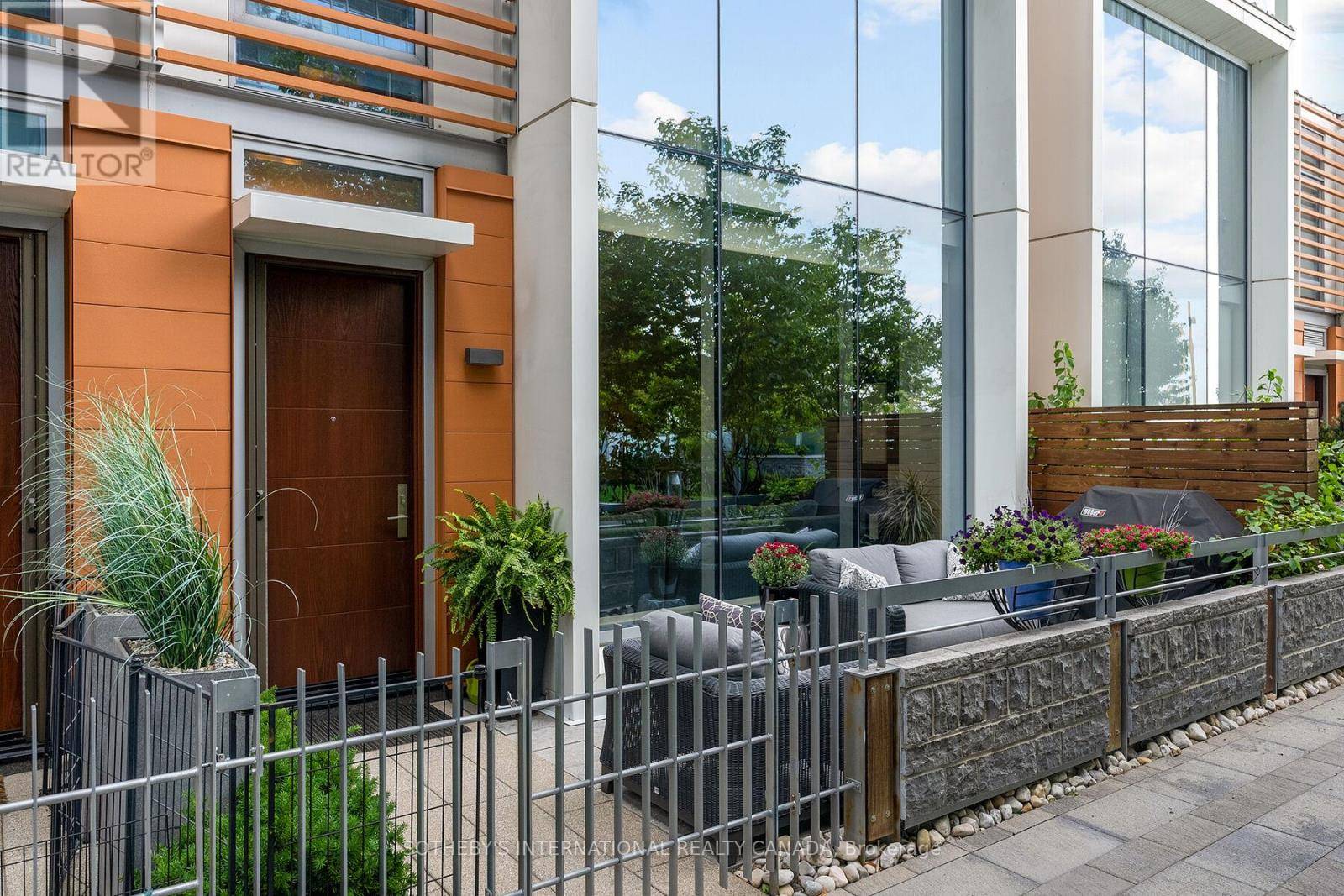 Toronto (waterfront Communities), ON M5E0A4,29 Queens Quay East #Th 115