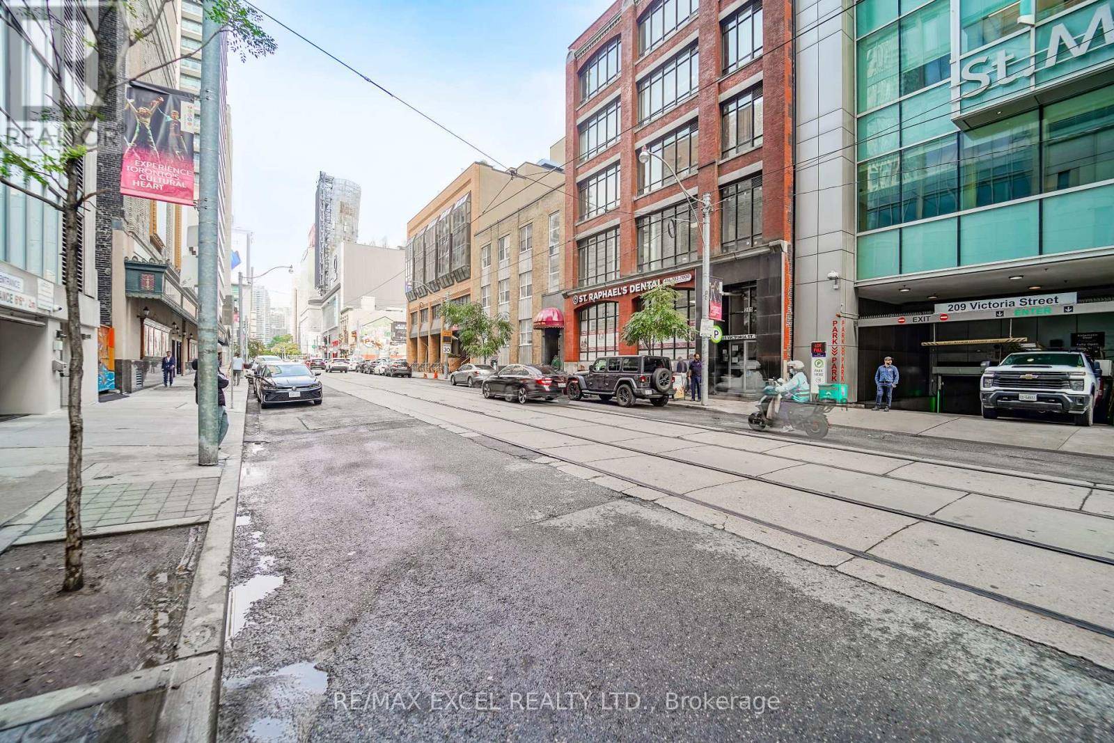Toronto (church-yonge Corridor), ON M5B2R6,220 Victoria ST #1205