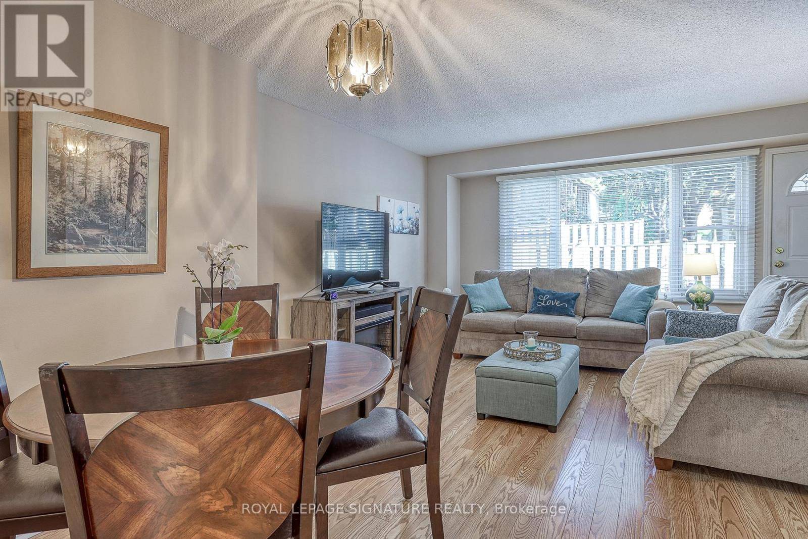 Toronto (parkwoods-donalda), ON M3A0H5,5 GOLDEN APPLEWAY