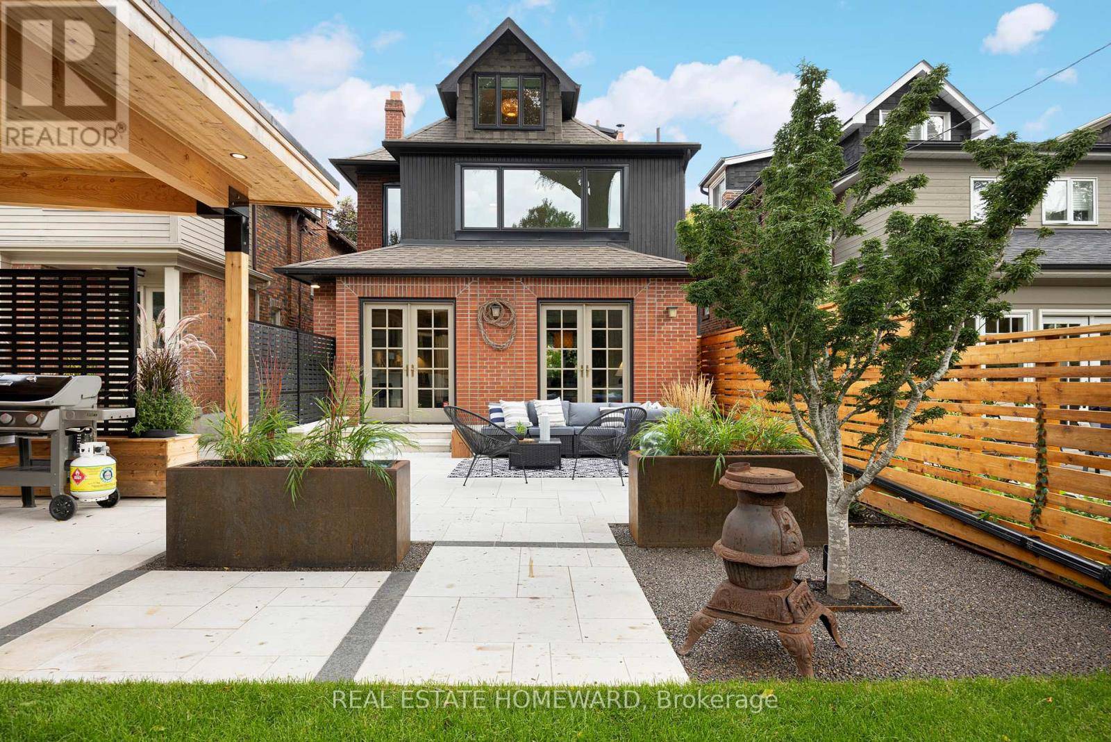 Toronto (rosedale-moore Park), ON M4T1R8,315 ROSE PARK DRIVE