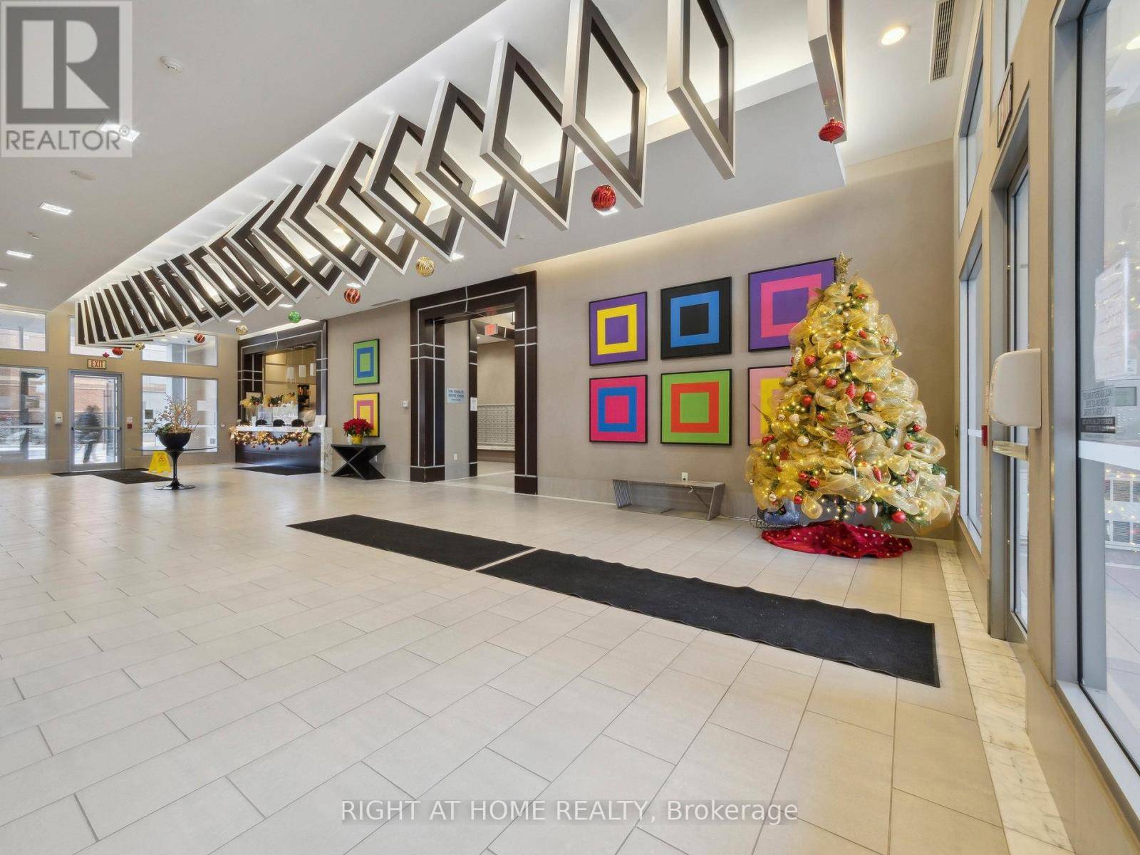 Toronto (newtonbrook East), ON M2M0A8,5791 Yonge ST #1009