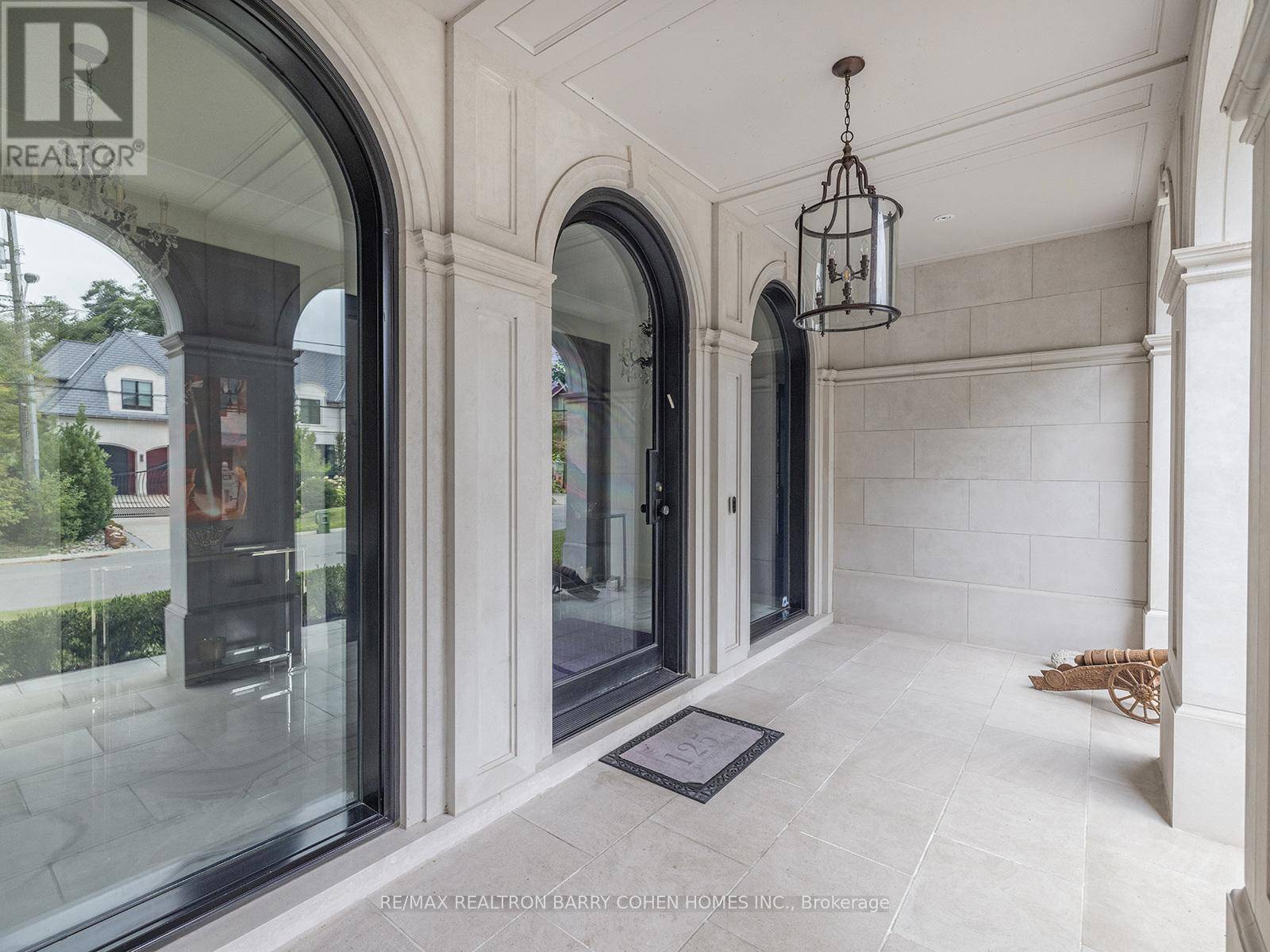 Toronto (lansing-westgate), ON M3H1E2,125 SANDRINGHAM DRIVE