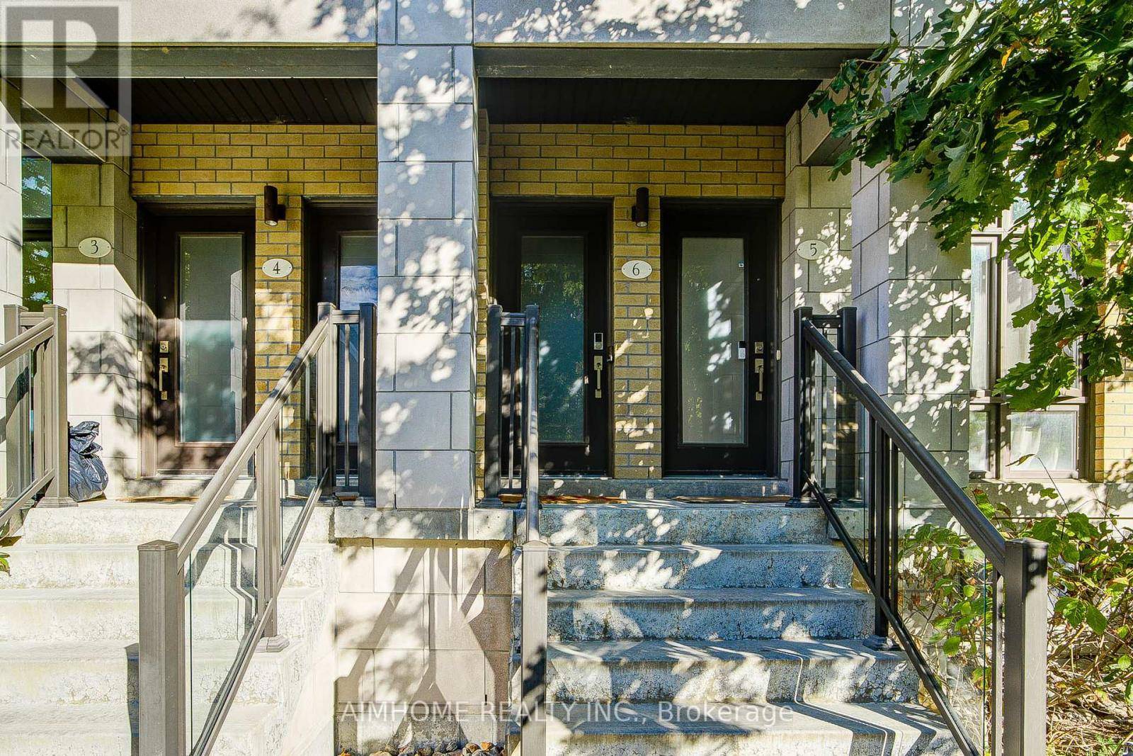 Toronto (newtonbrook West), ON M2M1R3,11 Eldora AVE #6