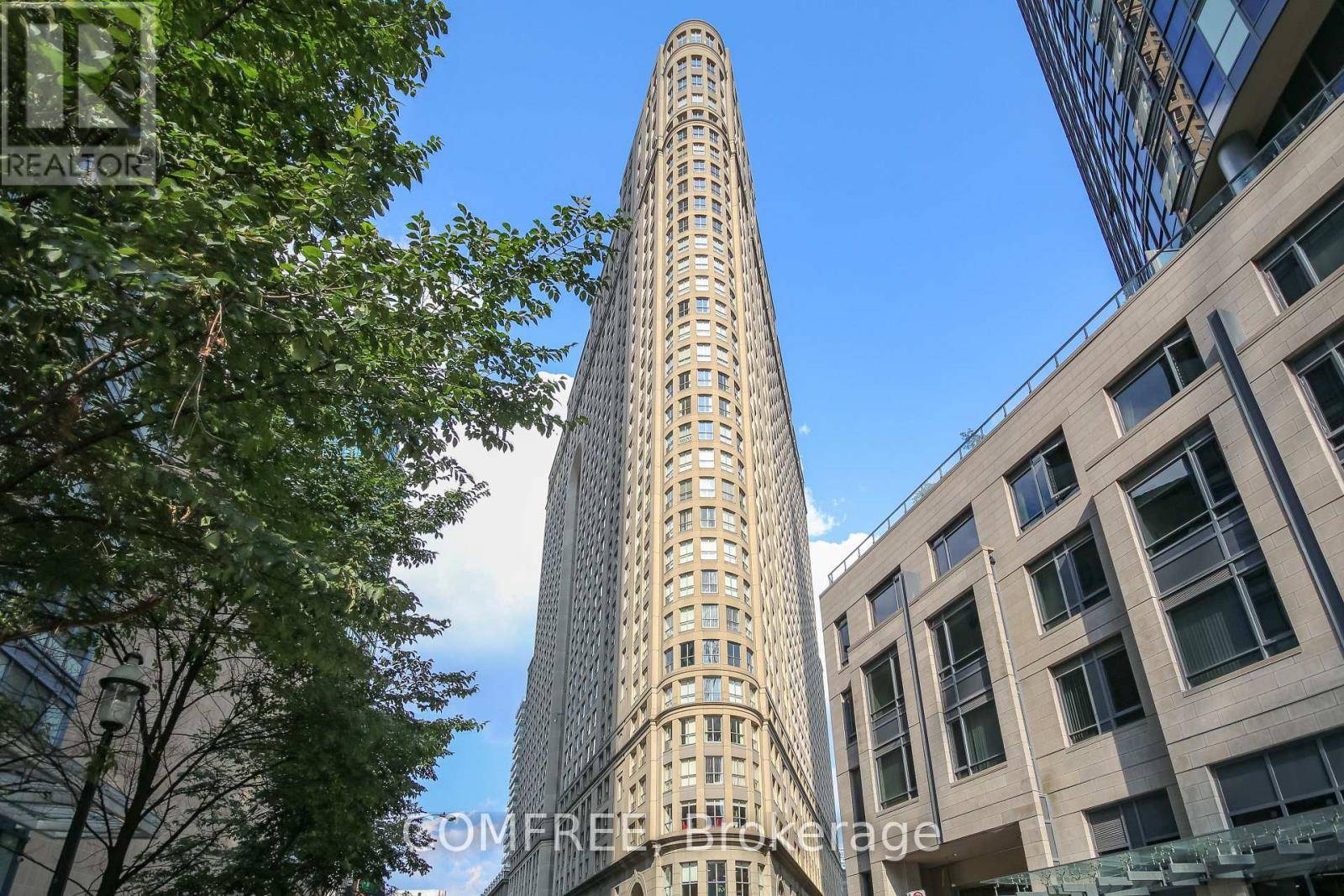 Toronto (waterfront Communities), ON M5E1W5,25 The Esplanade #1519