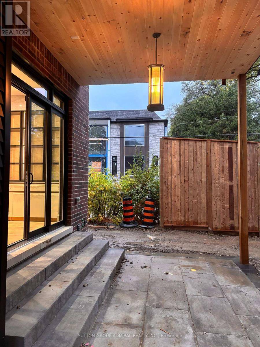 Toronto (bedford Park-nortown), ON M5M2Z5,78 BURNCREST DRIVE