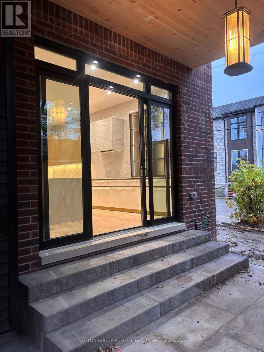 Toronto (bedford Park-nortown), ON M5M2Z5,78 BURNCREST DRIVE