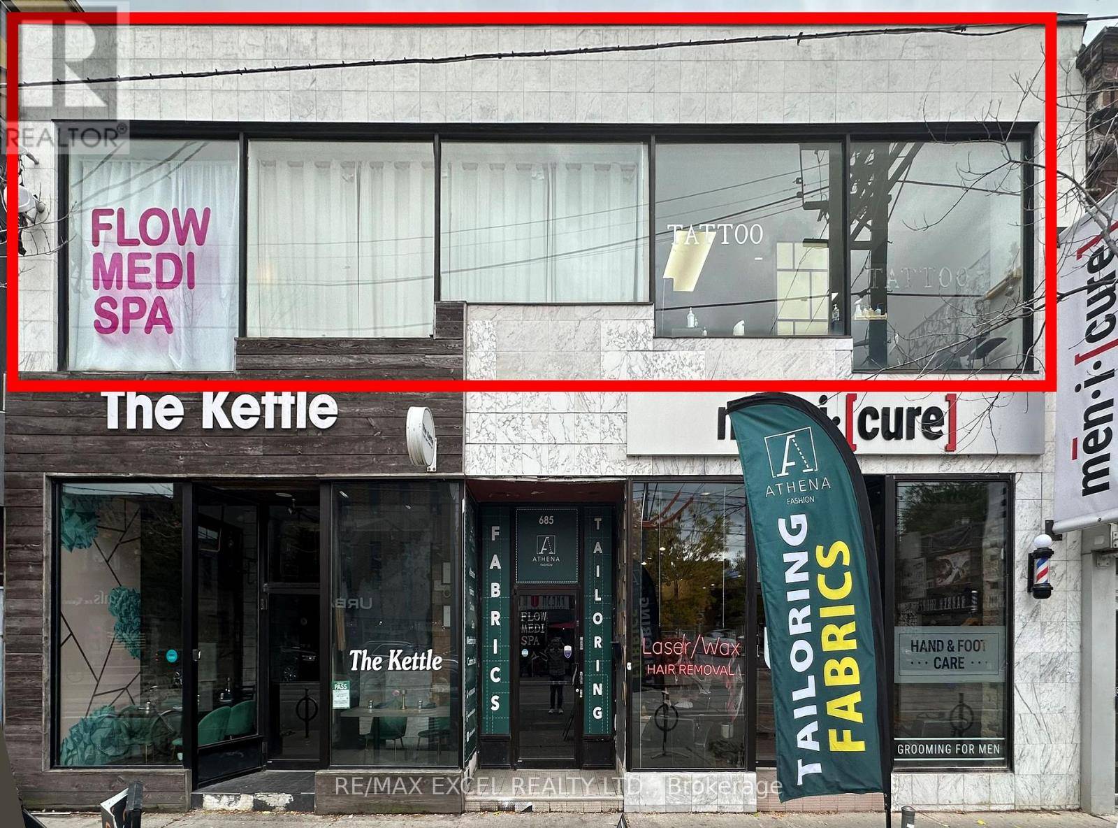 Toronto (niagara), ON M6J1E6,UPPER FRONT UNIT - 685 QUEEN STREET W