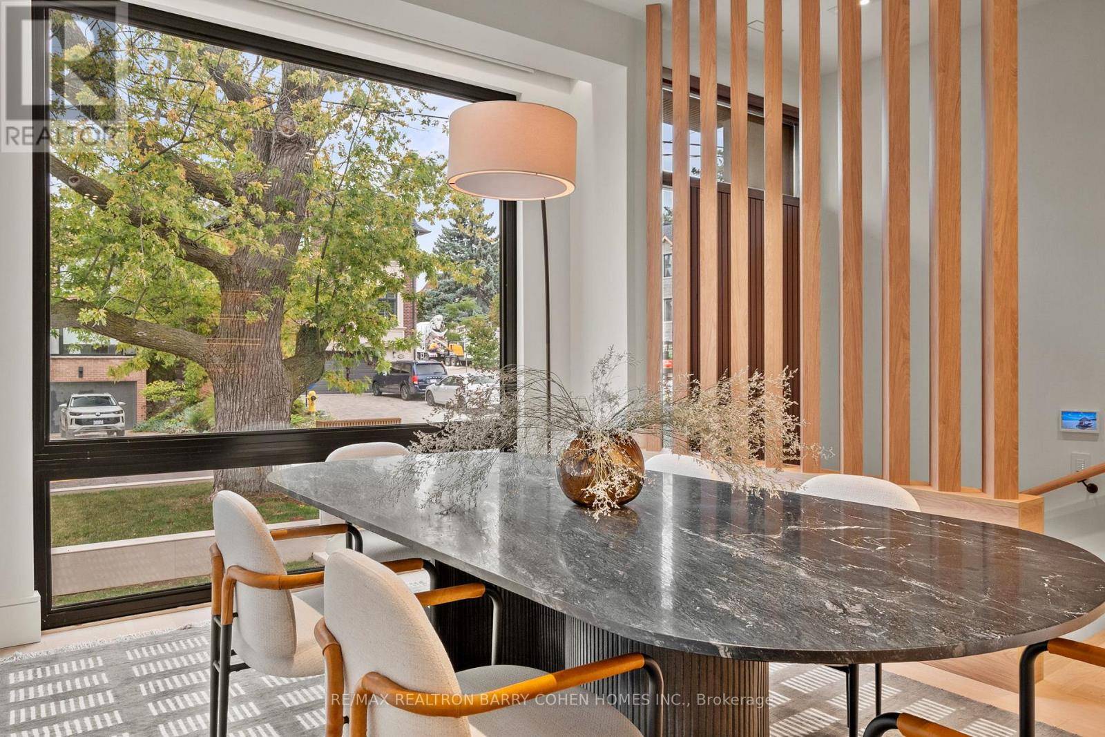 Toronto (bridle Path-sunnybrook-york Mills), ON M4P1W8,353 BROADWAY AVENUE