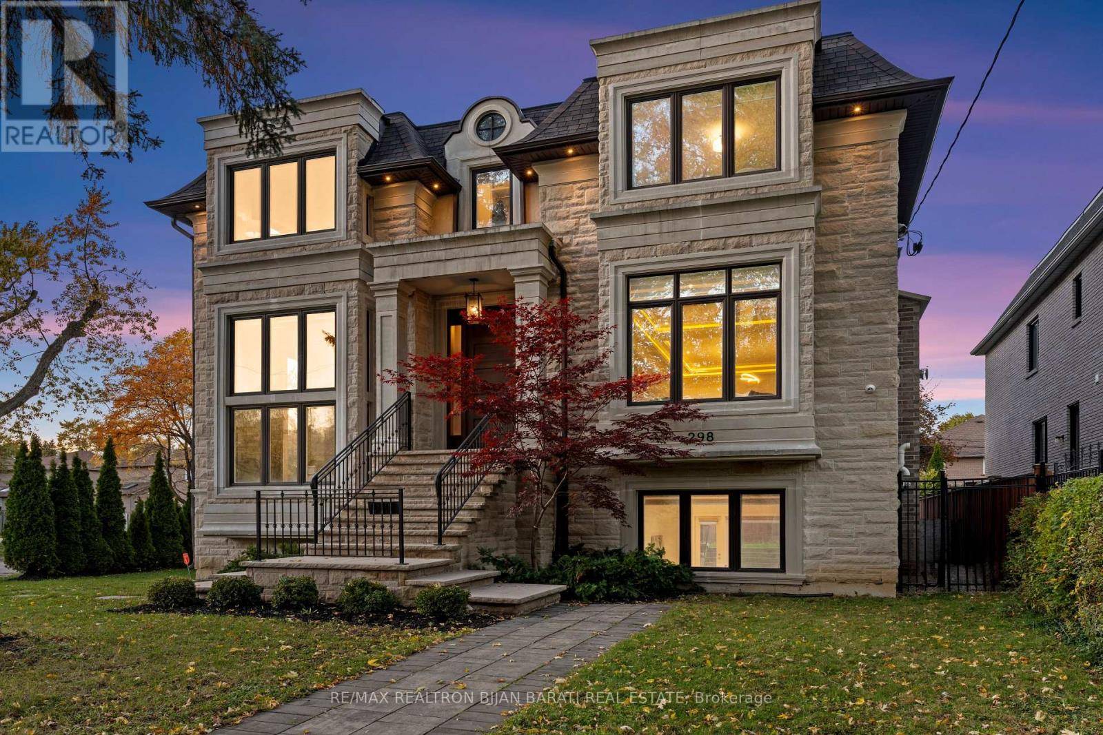 Toronto (willowdale East), ON M2N3L2,298 HOLLYWOOD AVENUE