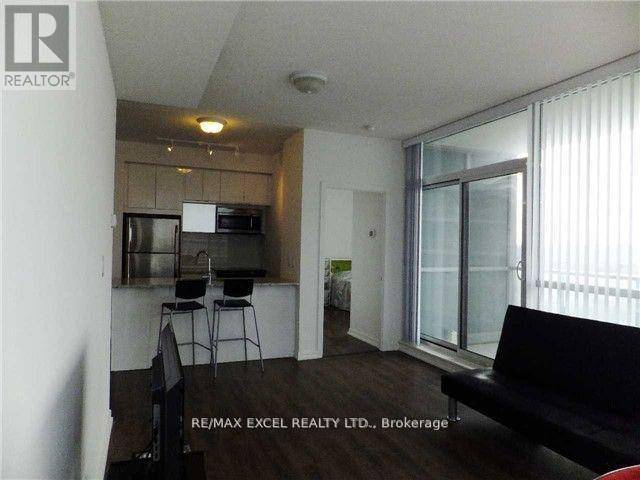 Toronto (henry Farm), ON M2J0B6,62 Forest Manor RD #611