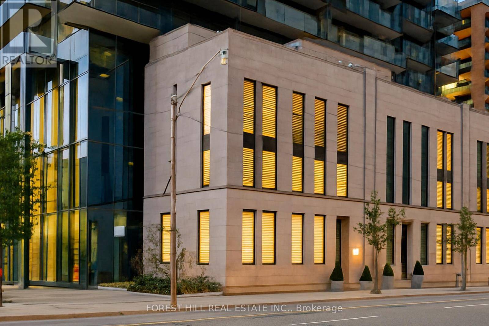 Toronto (bay Street Corridor), ON M5S0A3,1074 BAY STREET