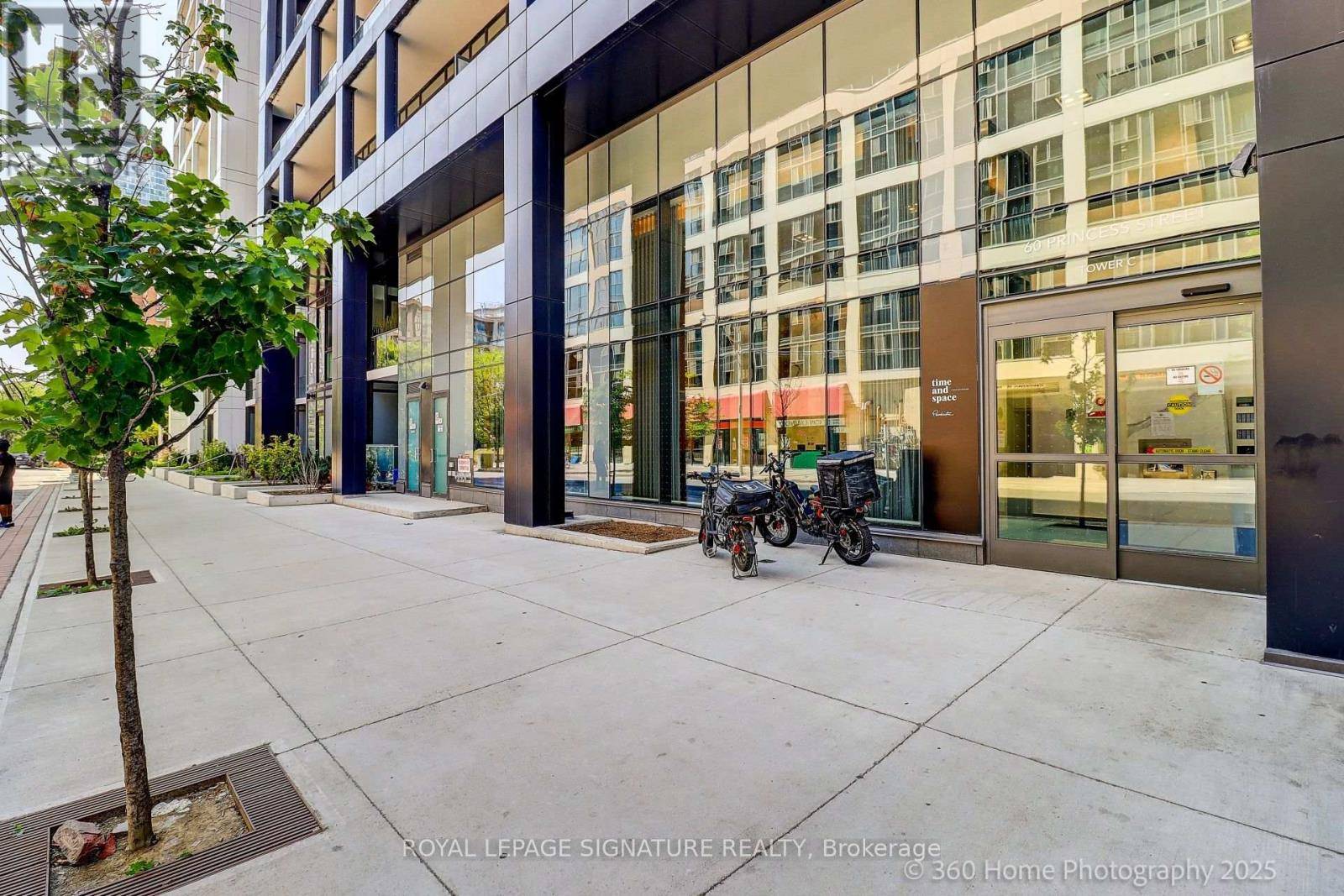 Toronto (waterfront Communities), ON M5A2C7,60 Princess ST #521