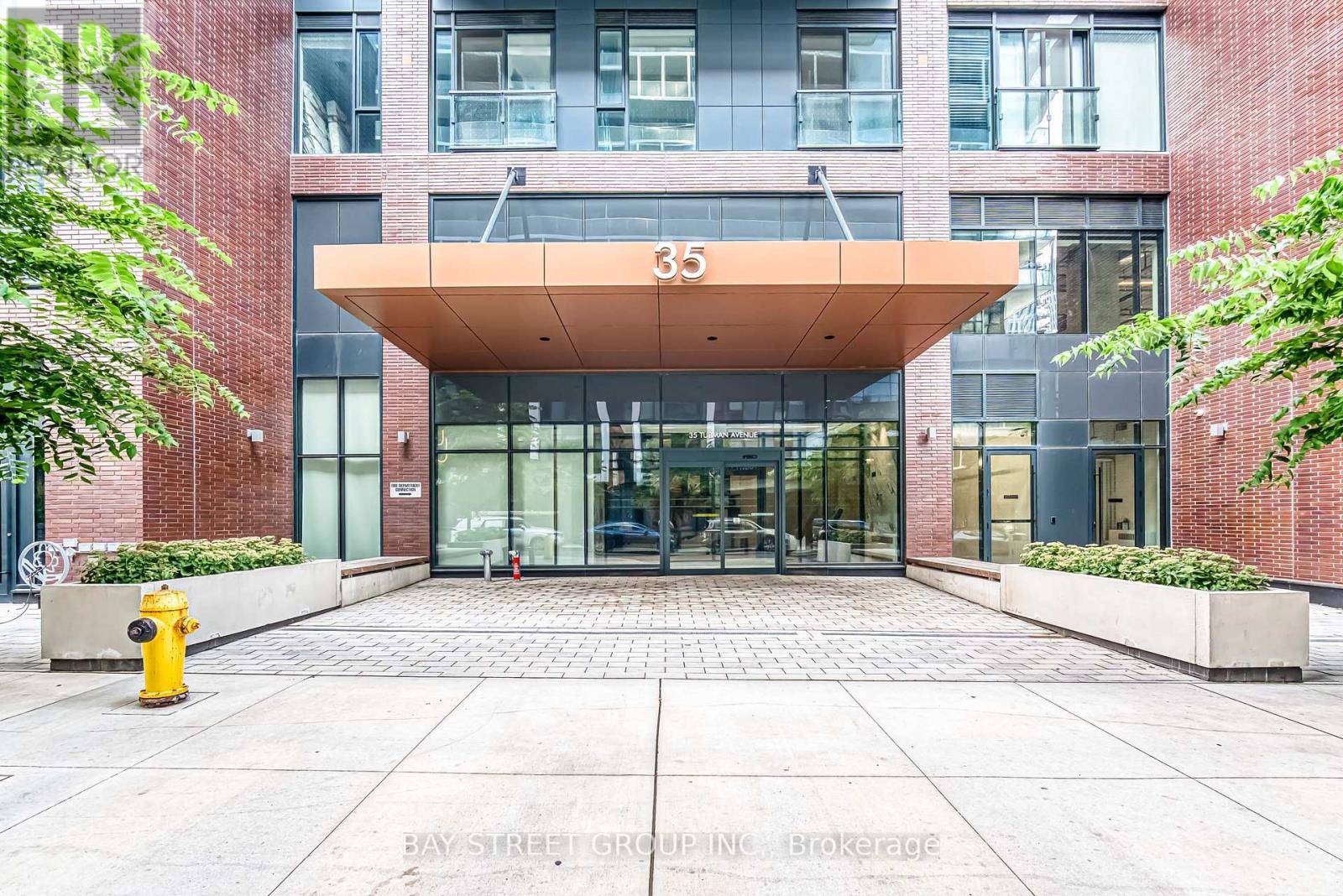 Toronto (regent Park), ON M5A0T1,35 Tubman AVE #513