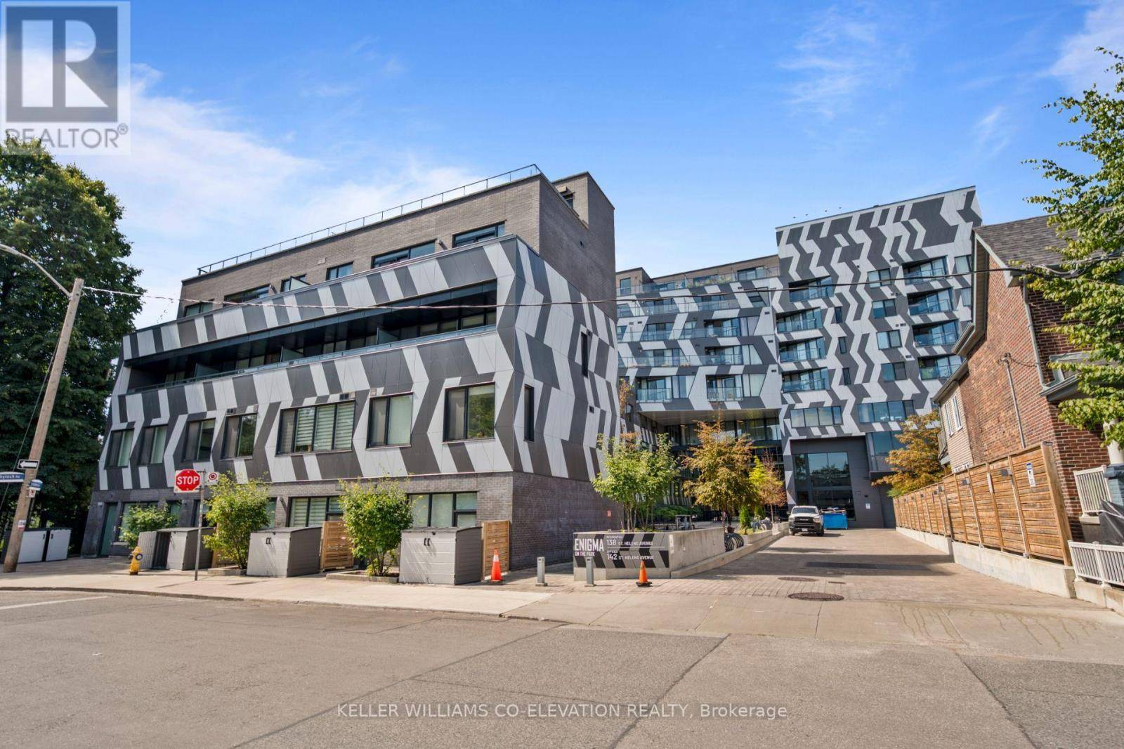 Toronto (dufferin Grove), ON M6H0B8,138 St Helens AVE #PH7