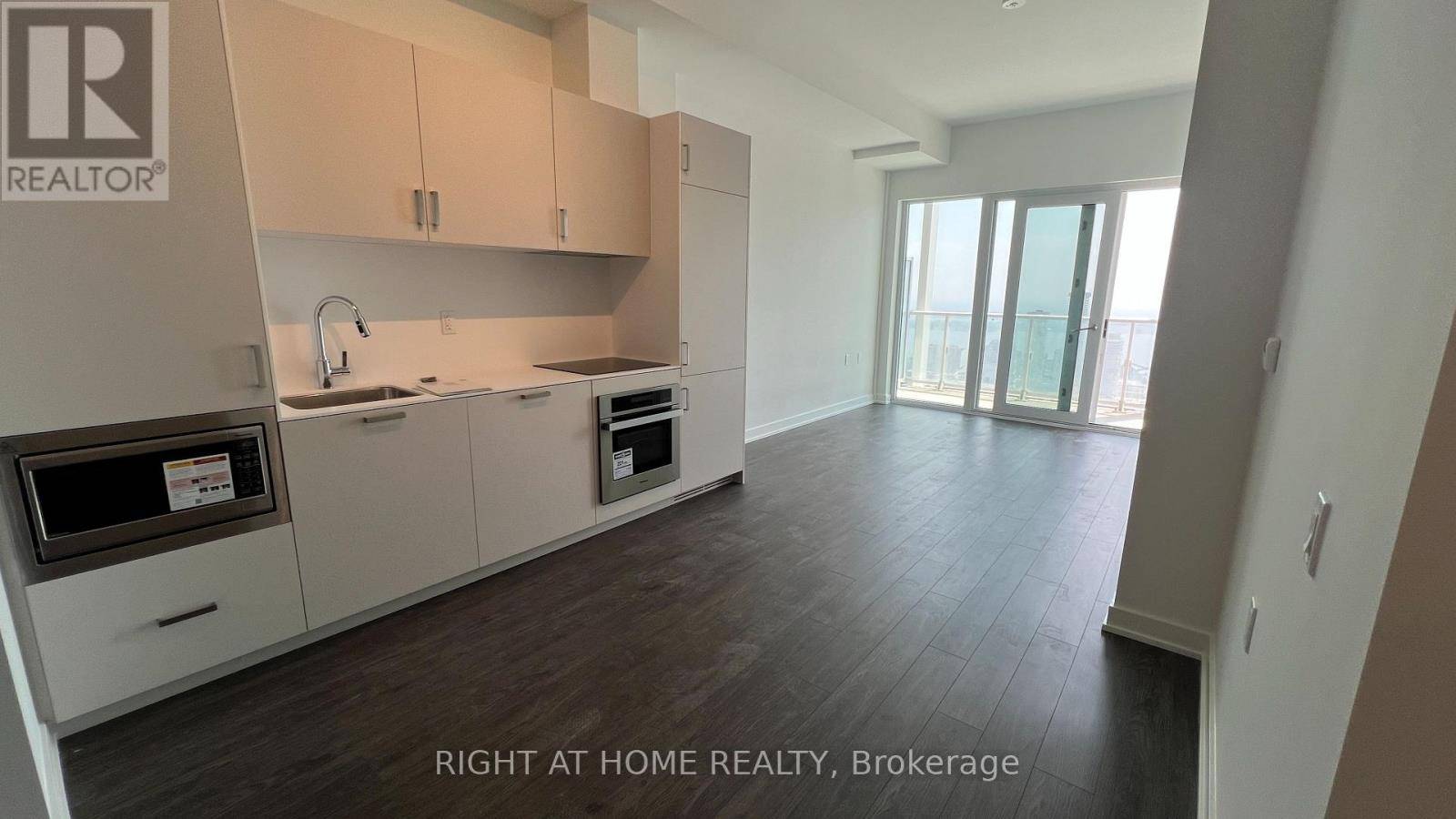 Toronto (church-yonge Corridor), ON M5C0B6,88 Queen ST East #5207