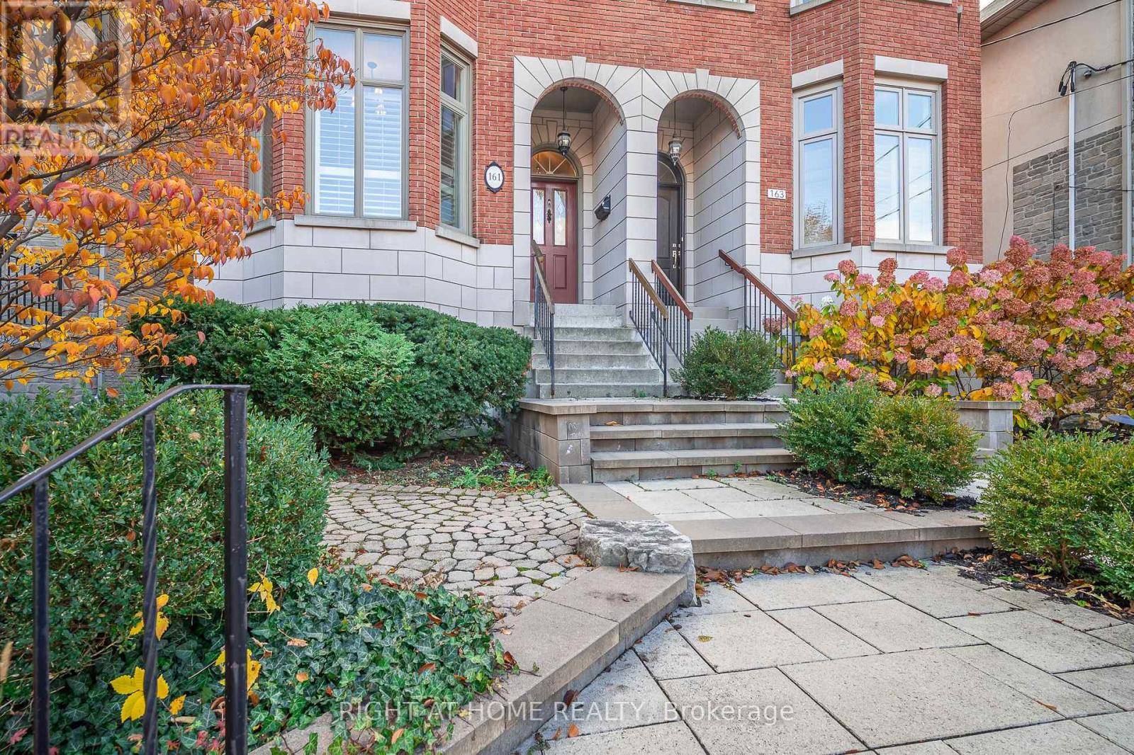 Toronto (lawrence Park North), ON M5M1M6,161 CRANBROOKE AVENUE