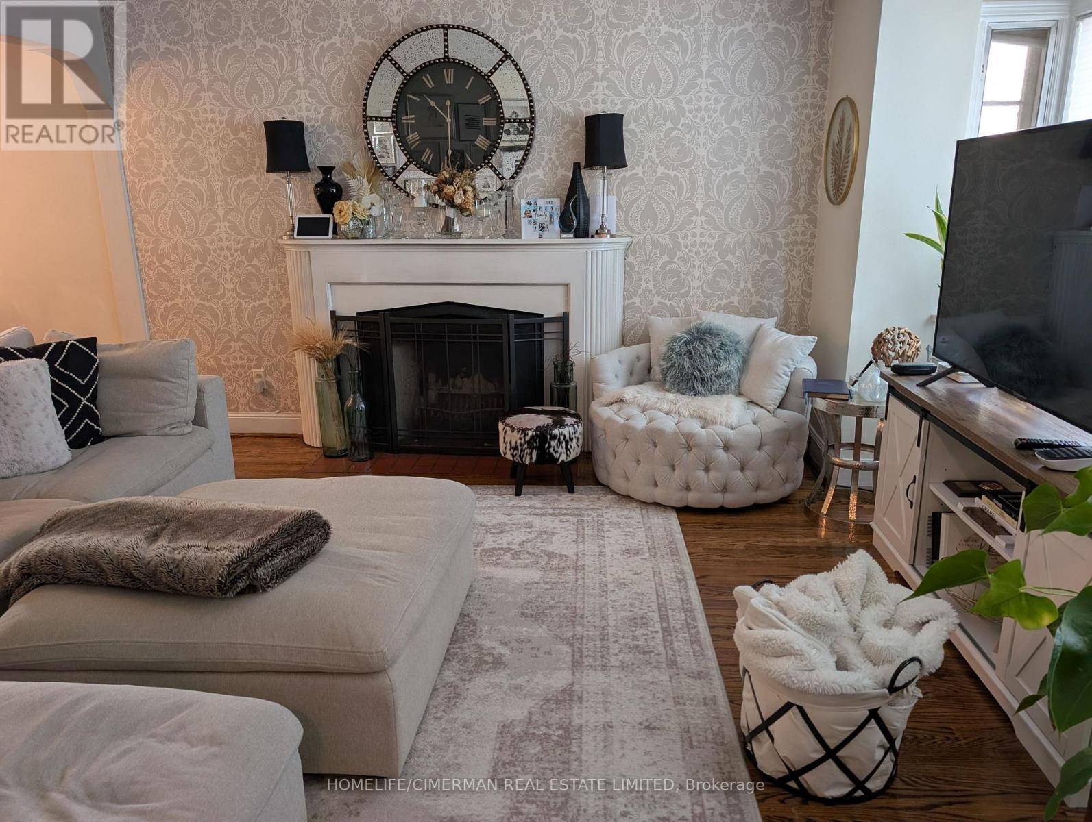 Toronto (bedford Park-nortown), ON M5M4K6,174 FALKIRK STREET