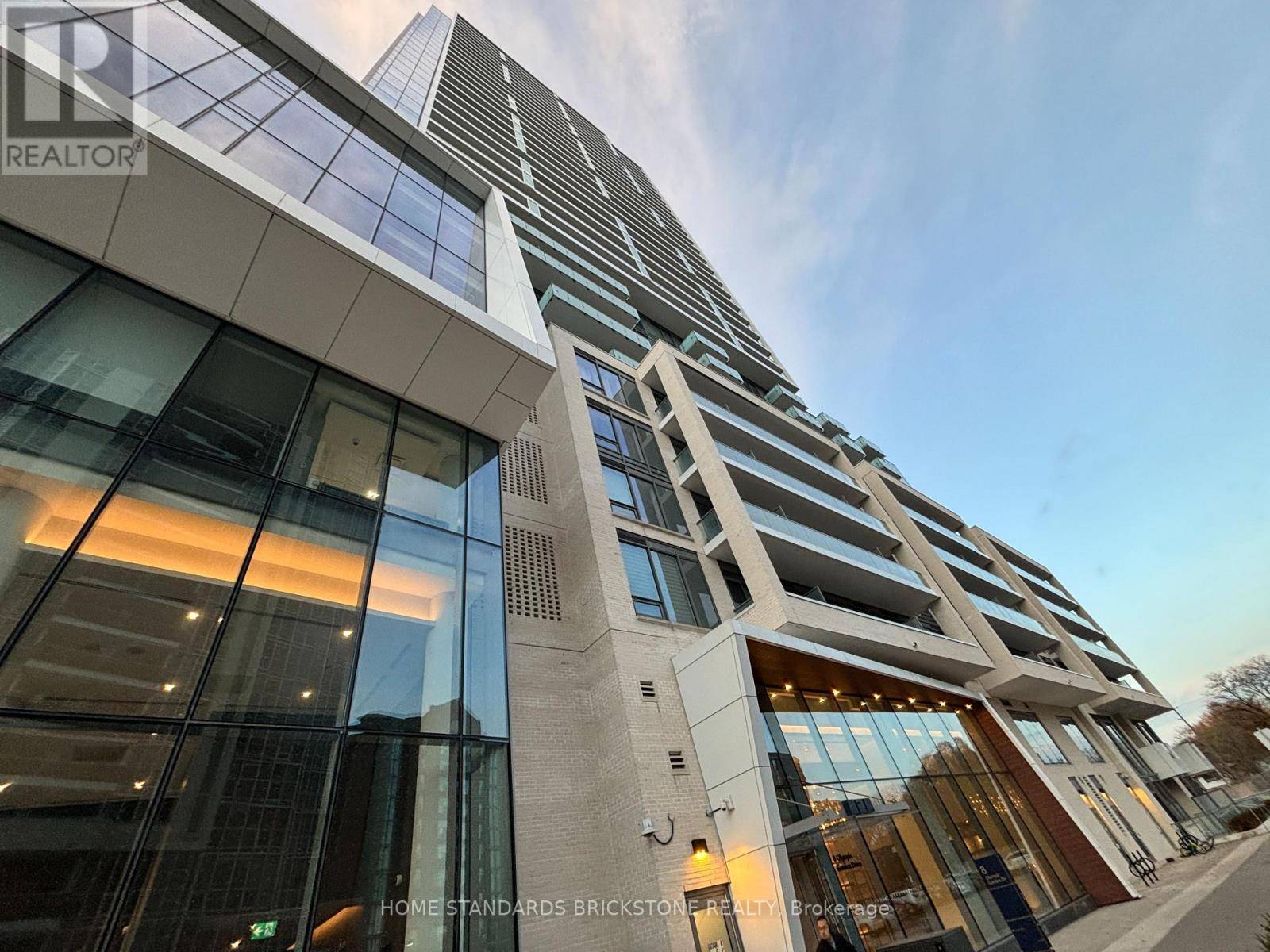 Toronto (newtonbrook East), ON M2M0B9,8 Olympic Garden DR #S507