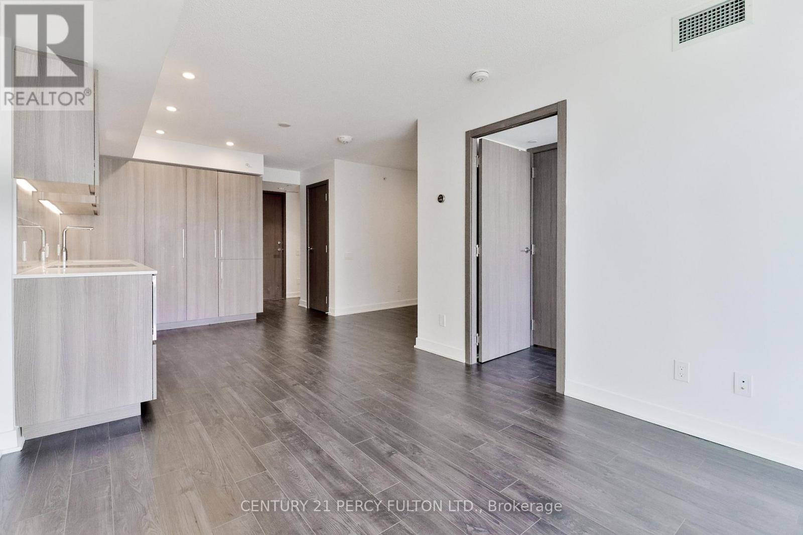 Toronto (waterfront Communities), ON M5V0N2,19 Bathurst ST #1107