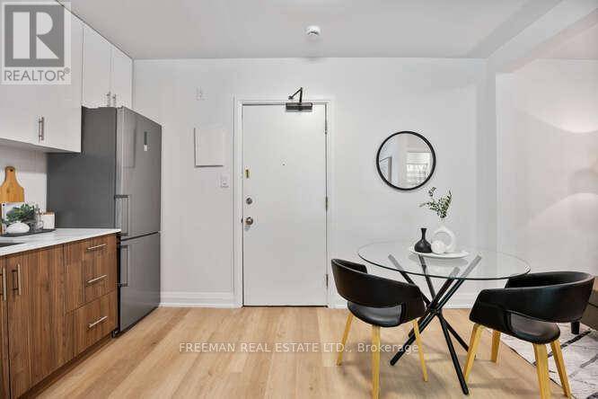 Toronto (cabbagetown-south St. James Town), ON M5A2K1,134 Carlton ST East #10